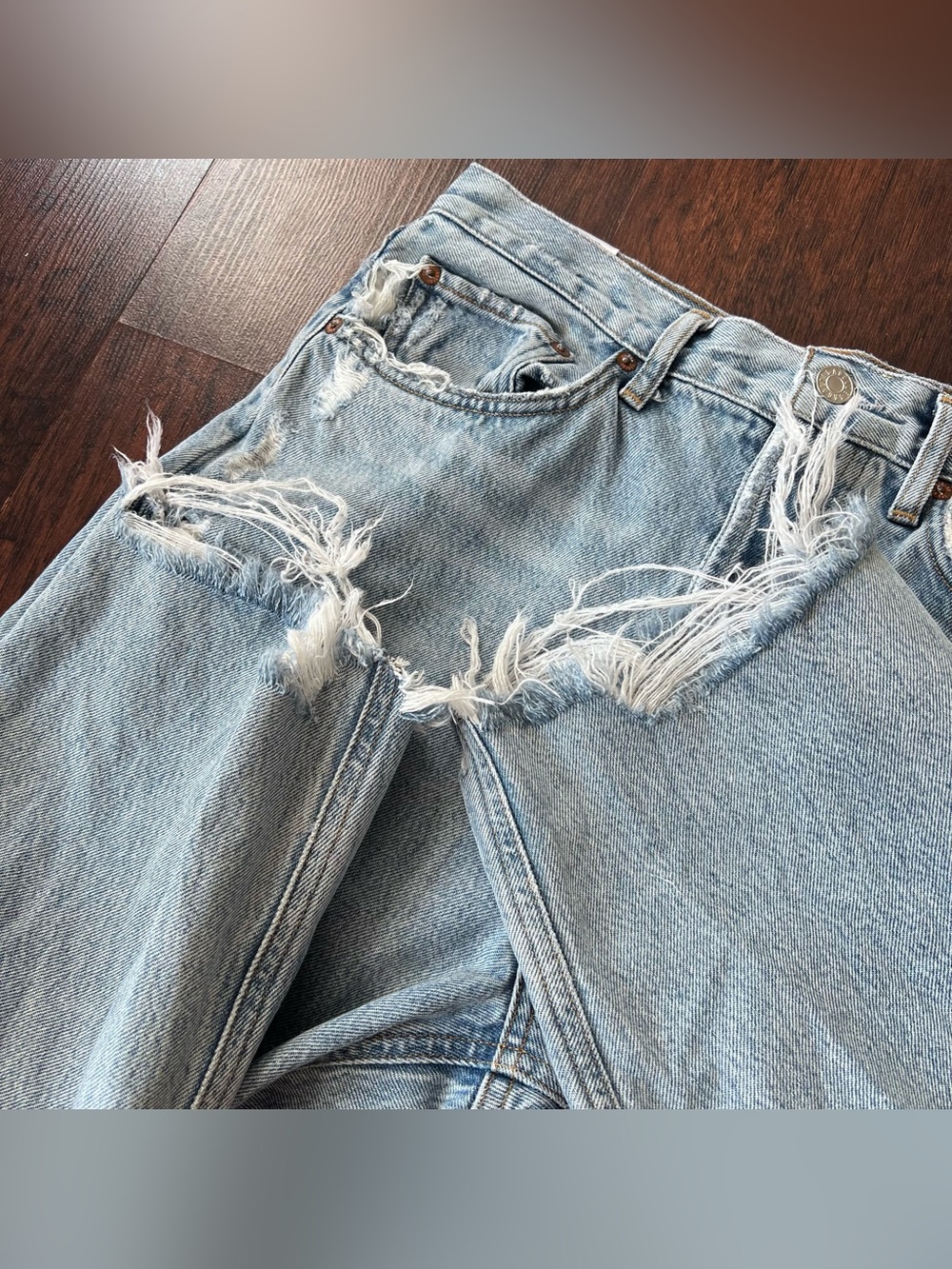 AGOLDE 90’s Crop Distressed Jeans Light Wash High Rise 28 - Picture 7 of 16
